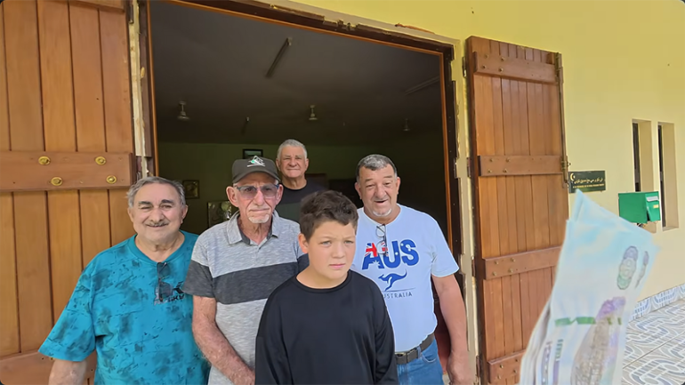 منفى “نيو كاليدونيا”.. الجرح النازف في أقصى الأرض وصرخة الأحفاد لـ “عمي تبون”: هل تفتح أبواب الوطن قبل فوات الأوان؟