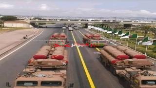 خبراء: الاستعراض العسكري يحمل دلالات رمزية ويبرز قدرات الجيش الوطني الشعبي