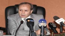 مختار حسبلاوي وزير الصحة واصلاح المستشفيات في ندوة صحفية