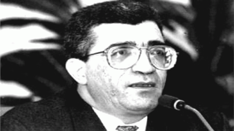 احياء ذكرى اغتيال عبد الحق بن حمود بمكتبة بن دنيدينة بلقاسم تحت اشراف الاتحاد المحلي لعمال دائرة حاسي بحبح