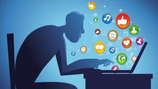 مواقع التواصل الاجتماعي من نعمة الى نقمة !؟