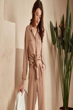 مصمم الأزياء يكشف كيفية إتقان اتجاه المشاهير في إظهار ميزة المفضلة دائمًا