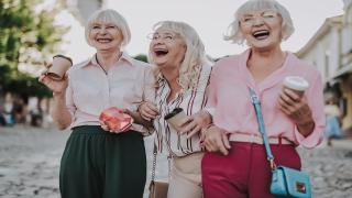 ‘السحر العاطفي للساحرات’: وداعًا لغريس وفرانكي، أعظم صداقة نسائية تلفزيونية