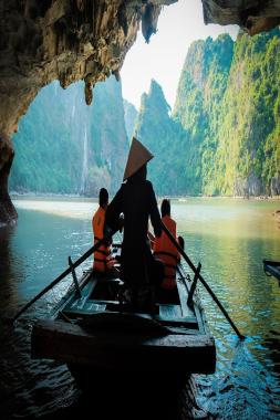 كيف يمكن لجنوب أفريقيا السفر إلى الخارج بدون تأشيرة من خلال تدريس اللغة الإنجليزية وكم يحصلون على أجرهم