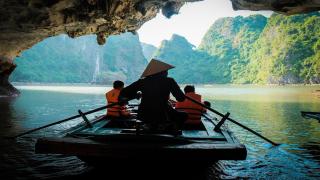 كيف يمكن لجنوب أفريقيا السفر إلى الخارج بدون تأشيرة من خلال تدريس اللغة الإنجليزية وكم يحصلون على أجرهم